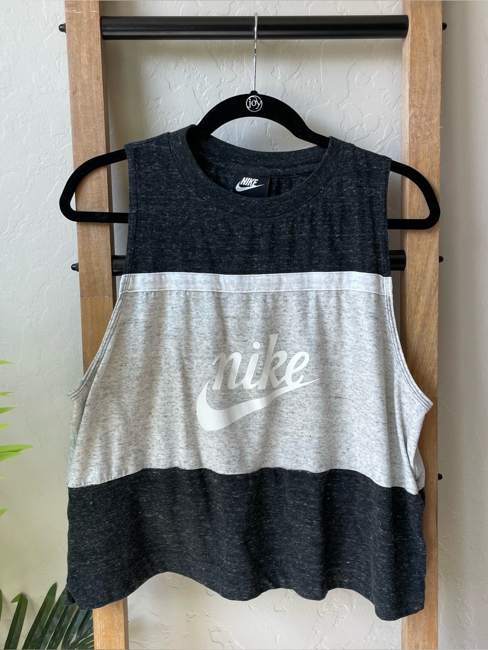 Nike Women’s Black and Gray Colorblock Crop Tank